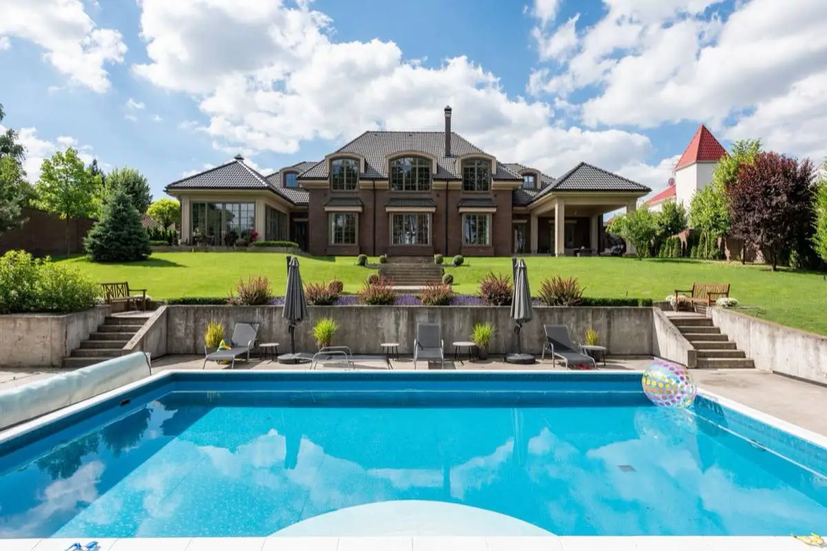 Pool Equipment Repair in Santa Clarita, CA